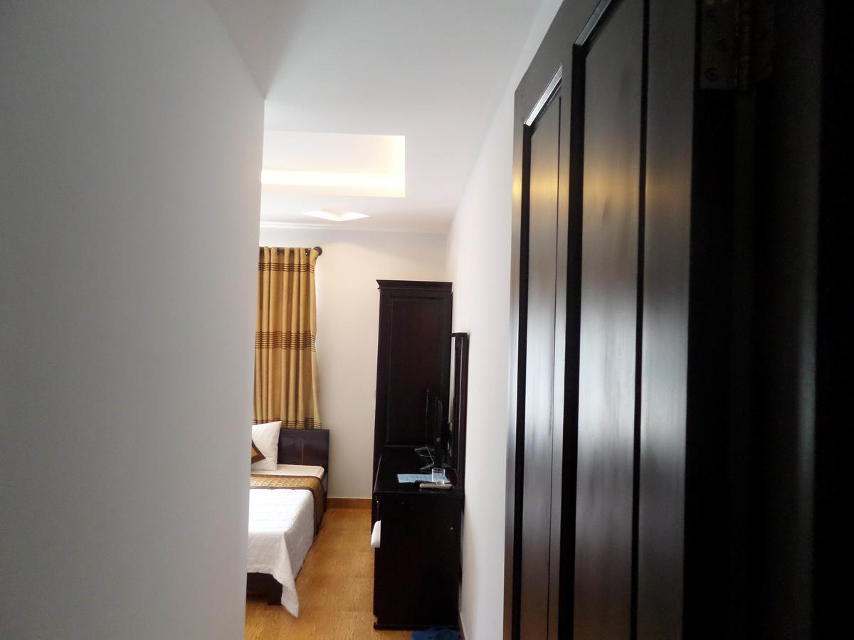 Crown Hotel Da Nang Buitenkant foto