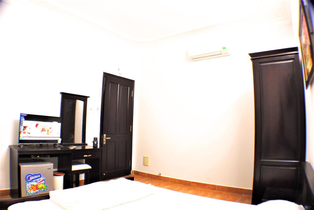 Crown Hotel Da Nang Buitenkant foto