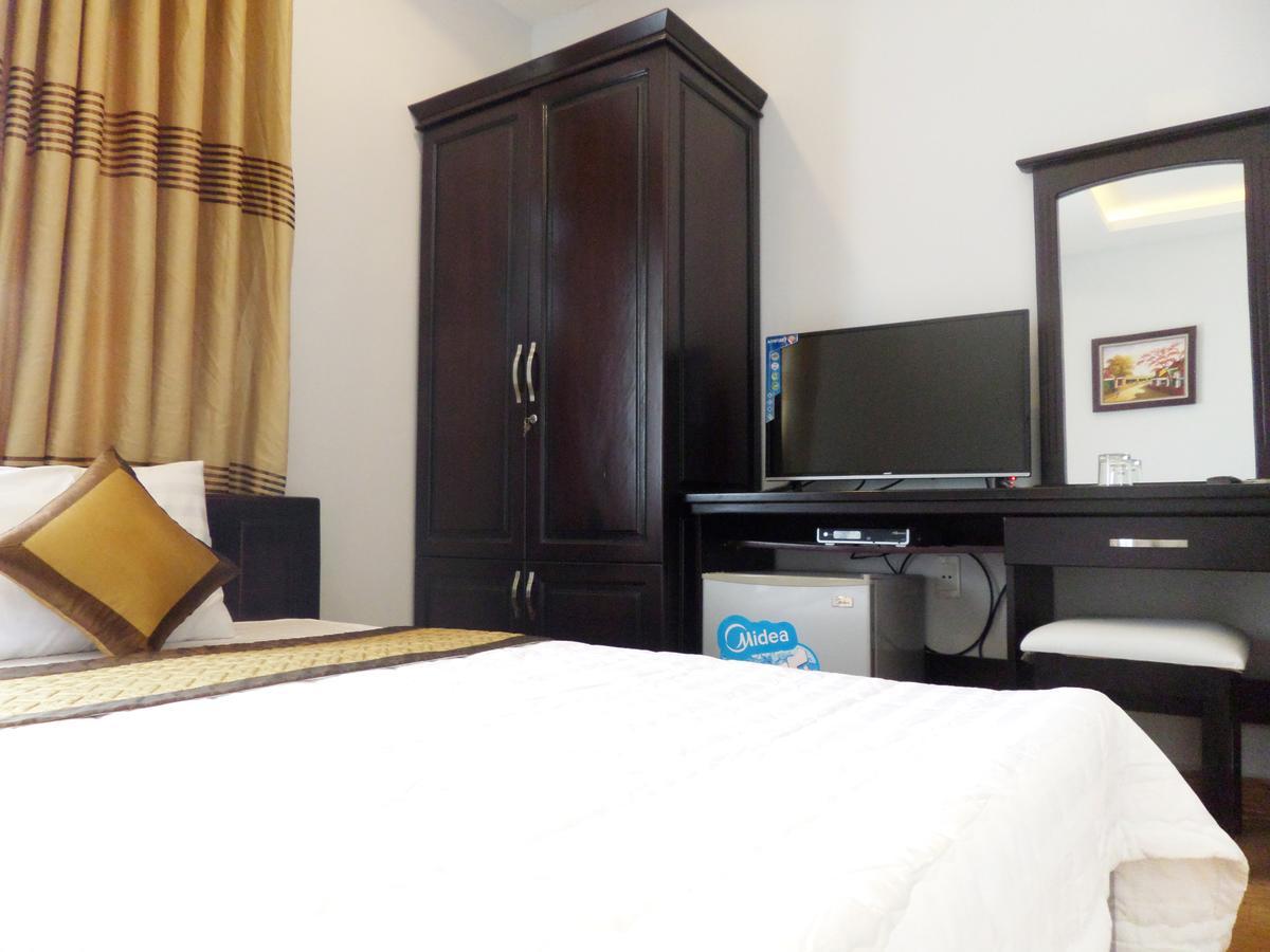 Crown Hotel Da Nang Buitenkant foto