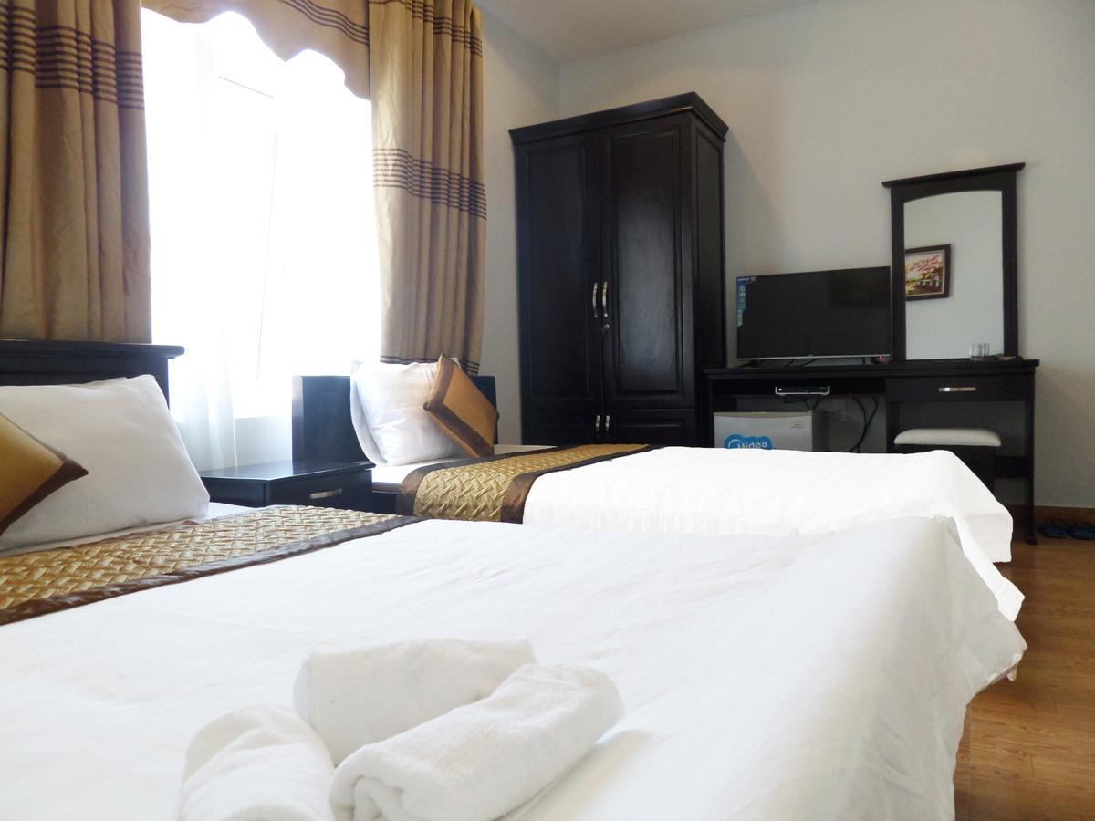 Crown Hotel Da Nang Buitenkant foto